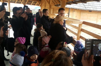 Predsjednica Kolinda Grabar-Kitarović posjetila deve