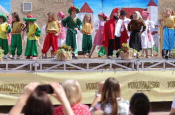 MALA PICOKIJADA-Kikići publici pokazali Zakaj nam vele Picoki