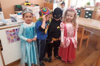 MALI FAŠENK V SRČEKIMA