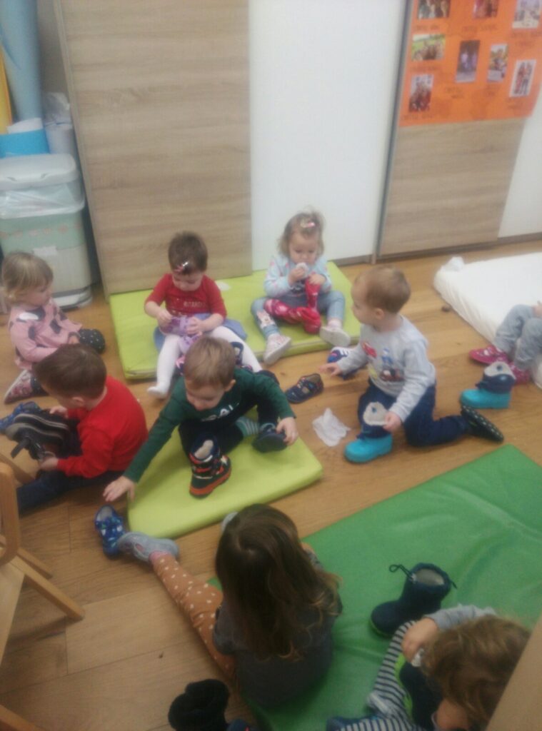VESELIMO SE BOŽIĆU I BLAGDANIMA