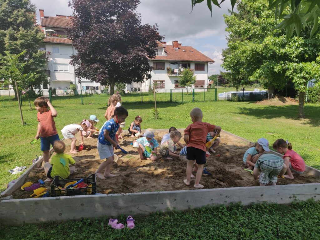 PANDICE I ZEBRICE U LJETNIM AKTIVNOSTIMA