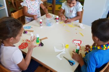 KRIJESNICE UPOZNAJU BOJE