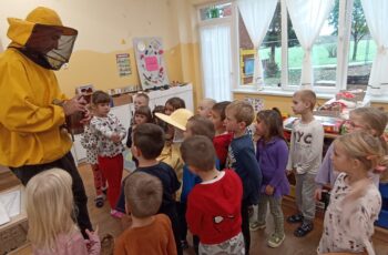 BILO NAM JE ME-DE-NO