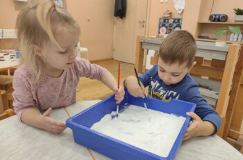 KIKIĆI PROUČAVAJU POLARNE ŽIVOTINJE