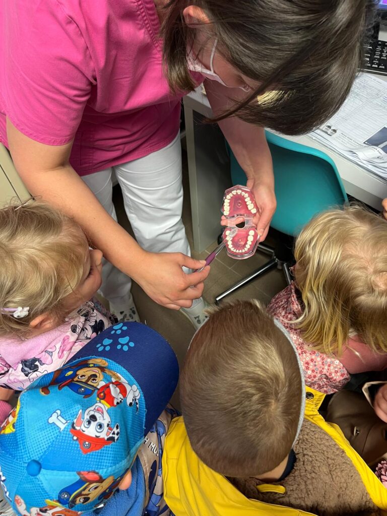 ZEČIĆI U POSJETI STOMATOLOGINJI I HITNOJ POMOĆI