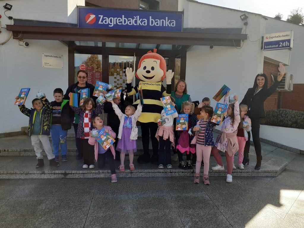 MEDVJEDIĆI U POSJETI ZAGREBAČKOJ BANCI POVODOM SVJETSKOG DANA ŠTEDNJE