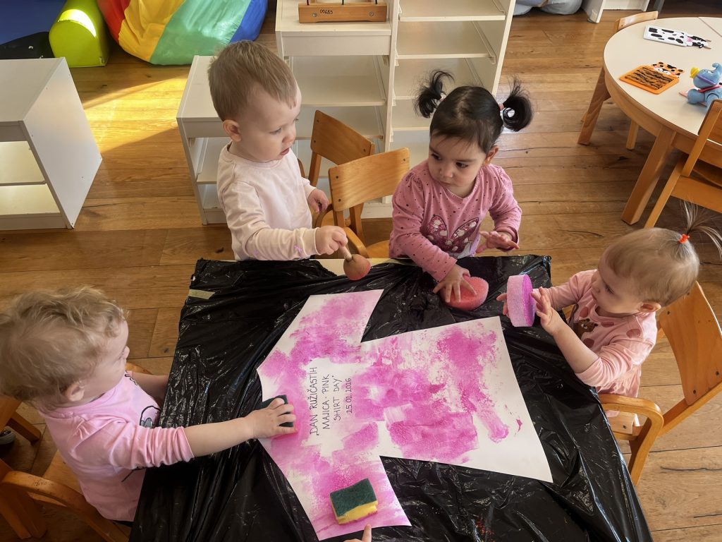 Dan ružičastih majica