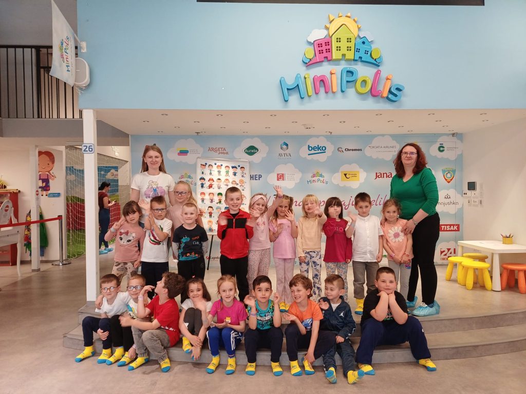 ŽIRAFICE U MINIPOLISU