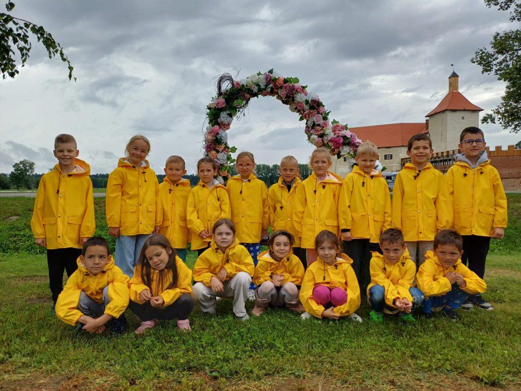 PANDICE HRABRO KORAČAJU PREMA ŠKOLI